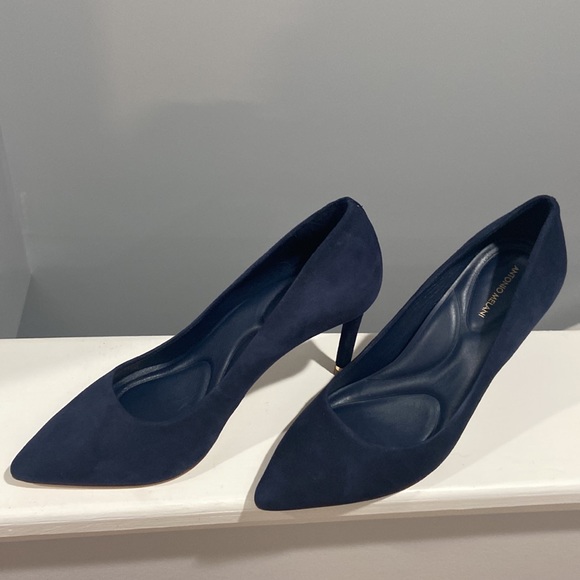 Antonio Melani Blue Heels w/ heel top piece gold Size 8m EUC worn twice leather - Picture 9 of 16